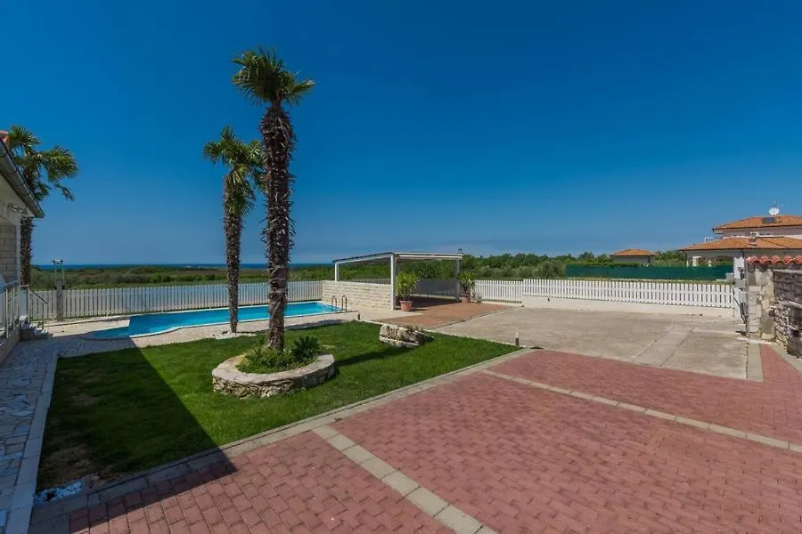 Villa Andrea Novigrad