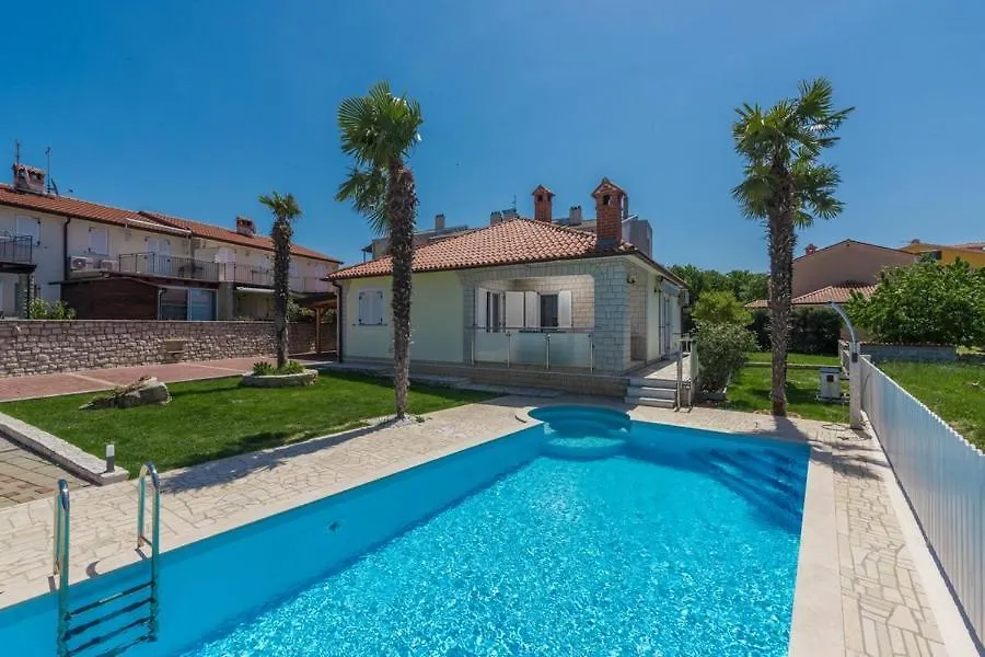 Villa Andrea Novigrad  Croatia
